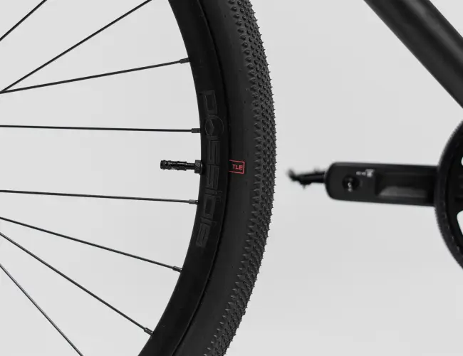 Tubeless gravel tires