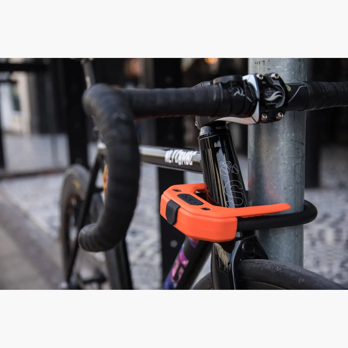 Hiplok DX - Orange - Locks (SKU: DX1OR)