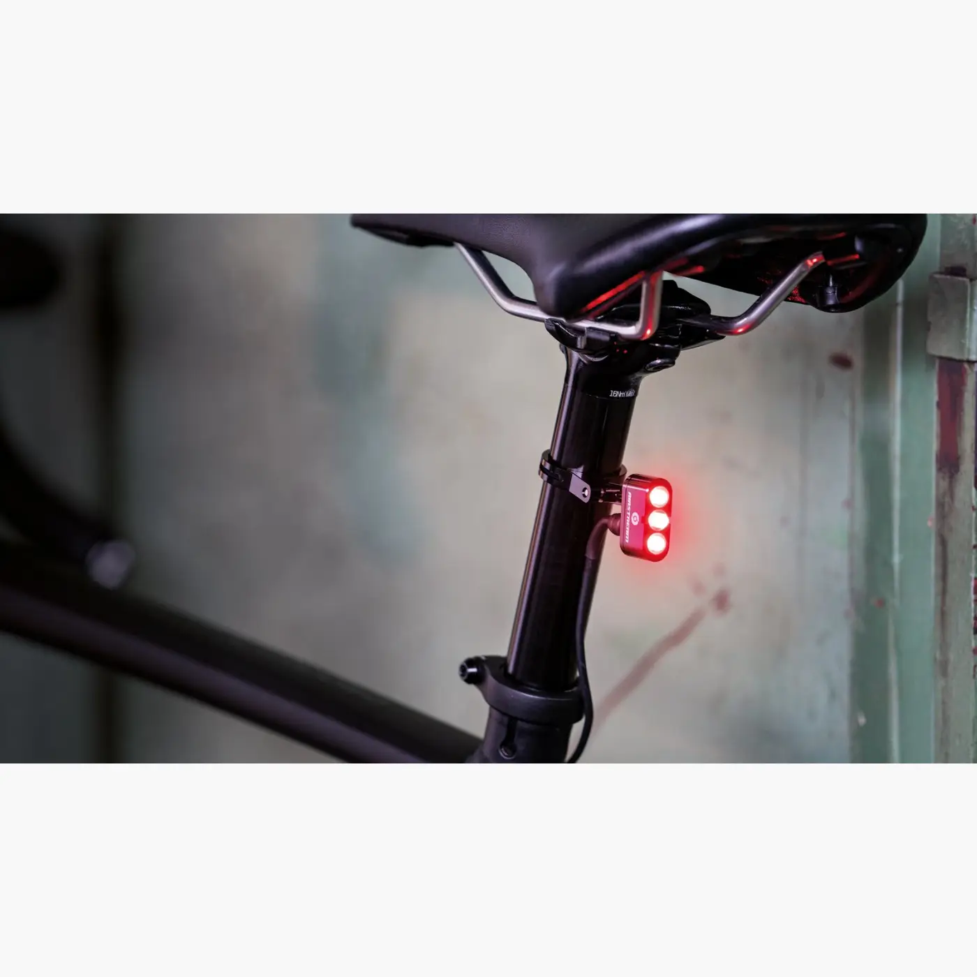 Supernova Airstream Tail Light 2 – na sztycę, czarna - Lights (SKU: KA616-BLK)