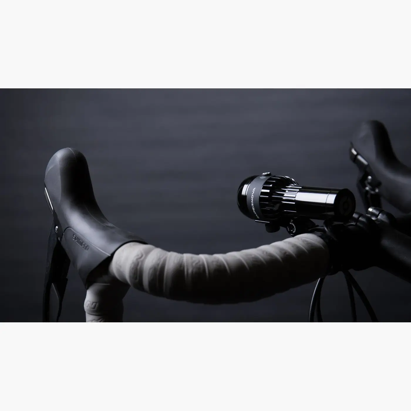 Supernova Airstream 2 koplamp op batterij - Lights (SKU: KA620-BLK)