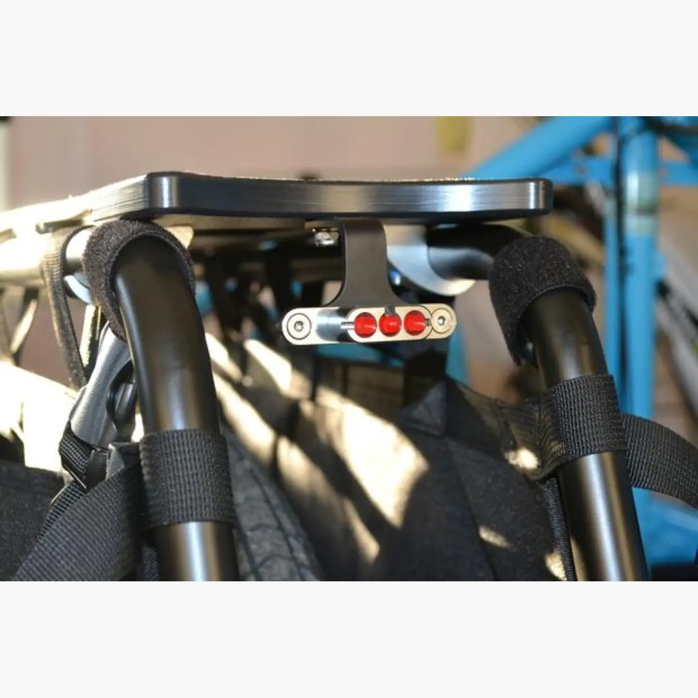 Supernova E3 Tail Light 2-silver Rack Mount - Világítás (SKU: N-TK2-SLV)
