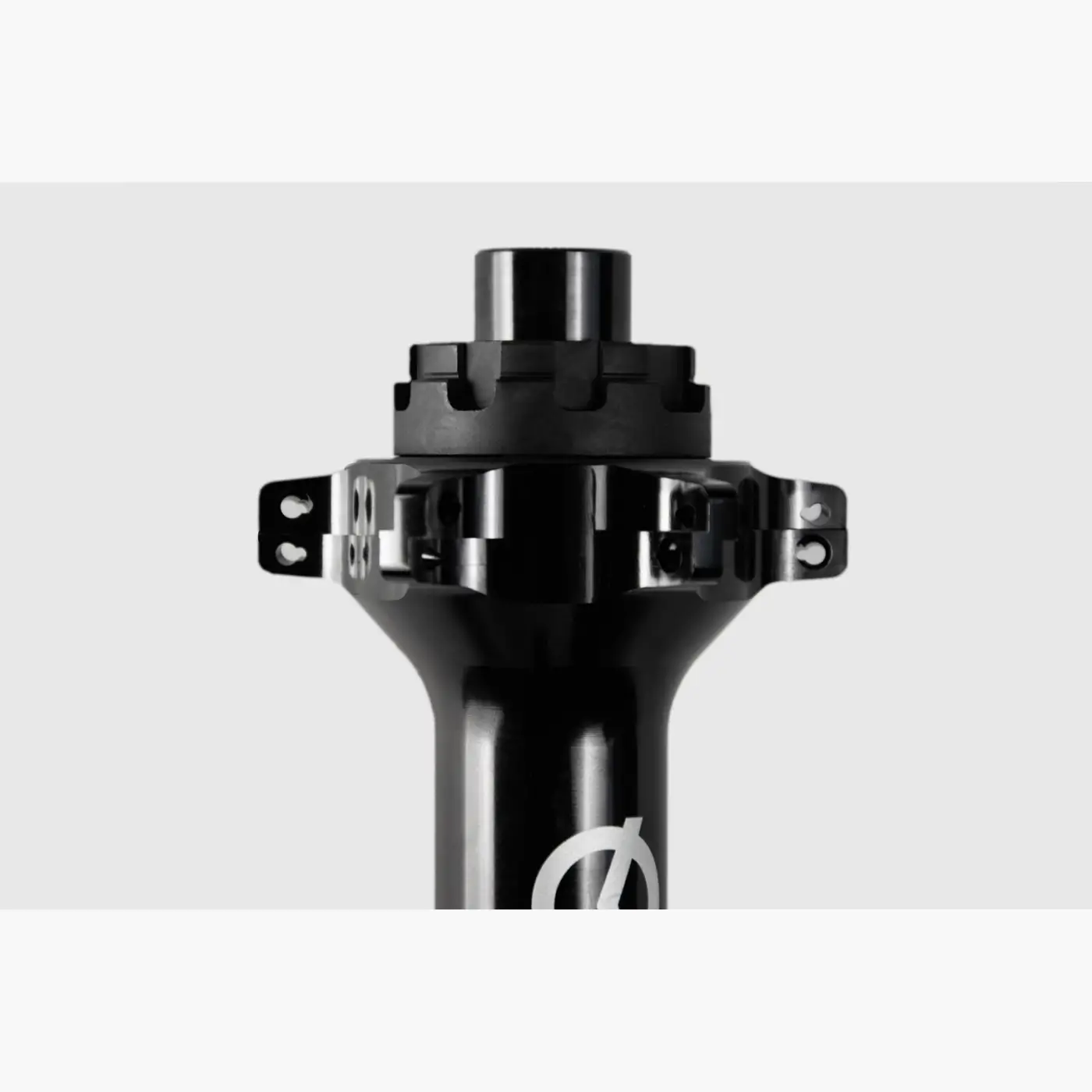 Possible SpinnerOne - Rear Hub 24H StraightPull 142×12 – CenterLock - Hubs (SKU: PSHUB-16112)
