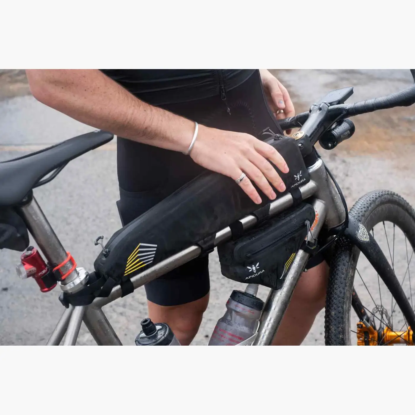 Apidura Racing Frame Pack (2.4L) - Bags (SKU: FRM) Apidura Racing Frame Pack (2.4L) - Bags (SKU: FRM)