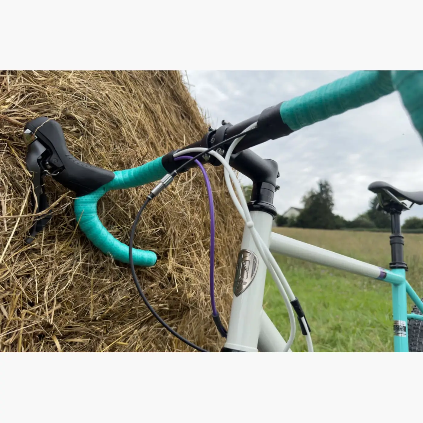 Jagwire LEX 4 mm-es váltóburkolat – 1 m, fekete - Agyváltó alkatrészek (SKU: 90A9765)