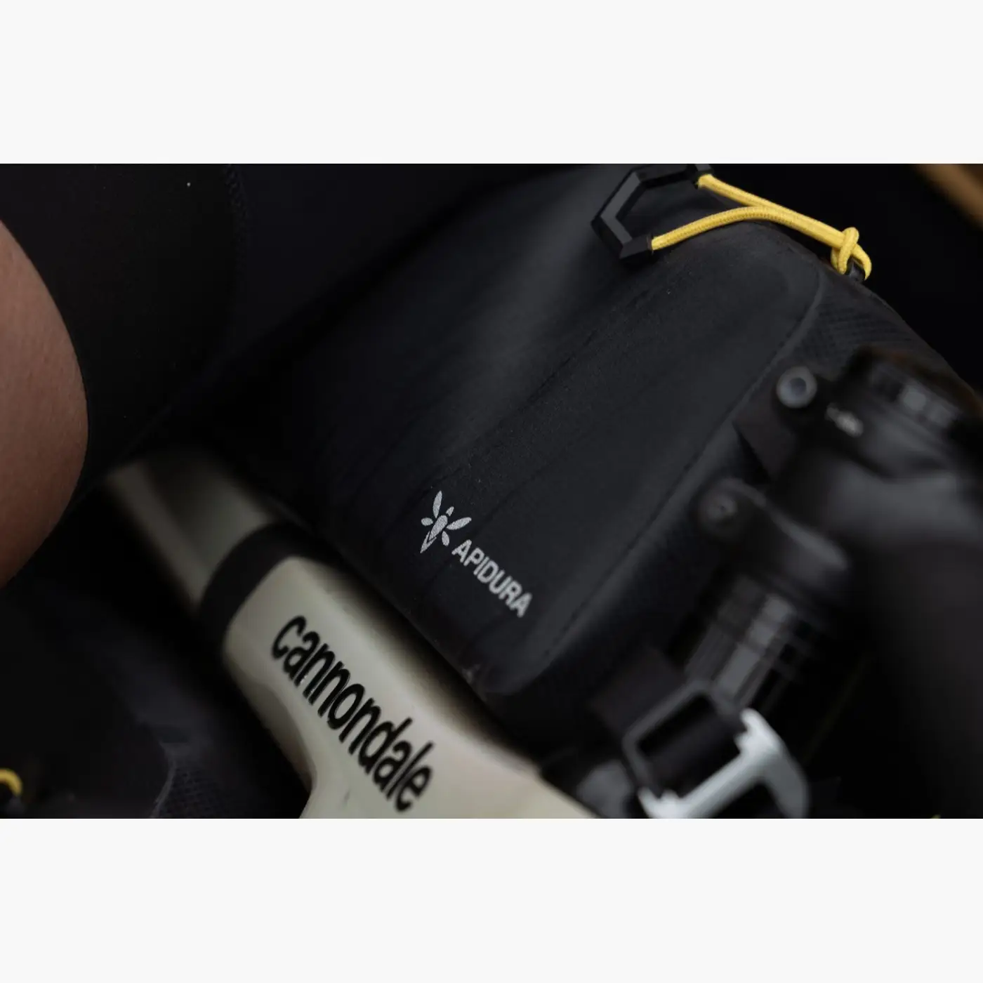 Apidura Expedition Bolt-On Top Tube Pack (1L) - Bags (SKU: TEB)