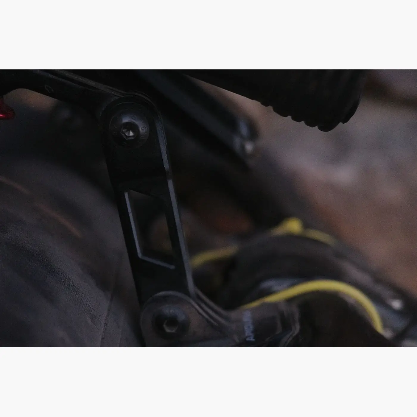 Apidura Expedition Accessory Arm - Bags (SKU: ZIE)