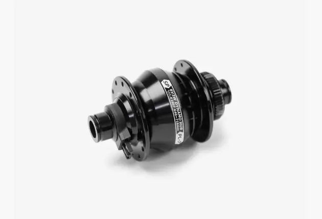 Shutter Precision PL-7 dynamo disc hub (black/24H)