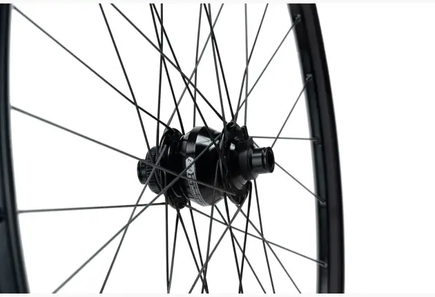 Booda Bike - Shutter Precision PL-7 - front wheel (laced) - 622x32h